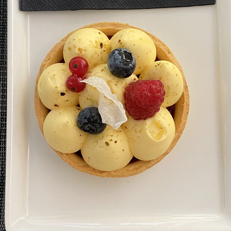 Berry tartlet with vanilla cream – Umag