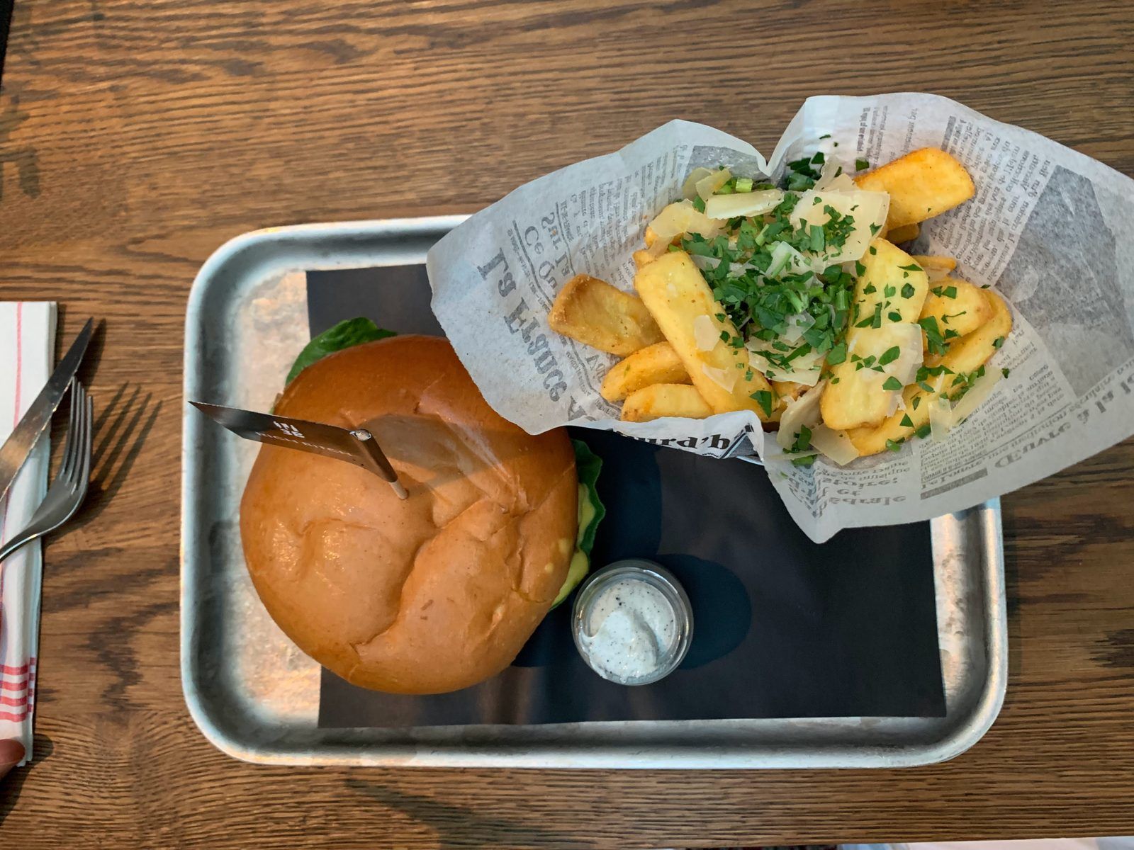 Burger with fries – Linz