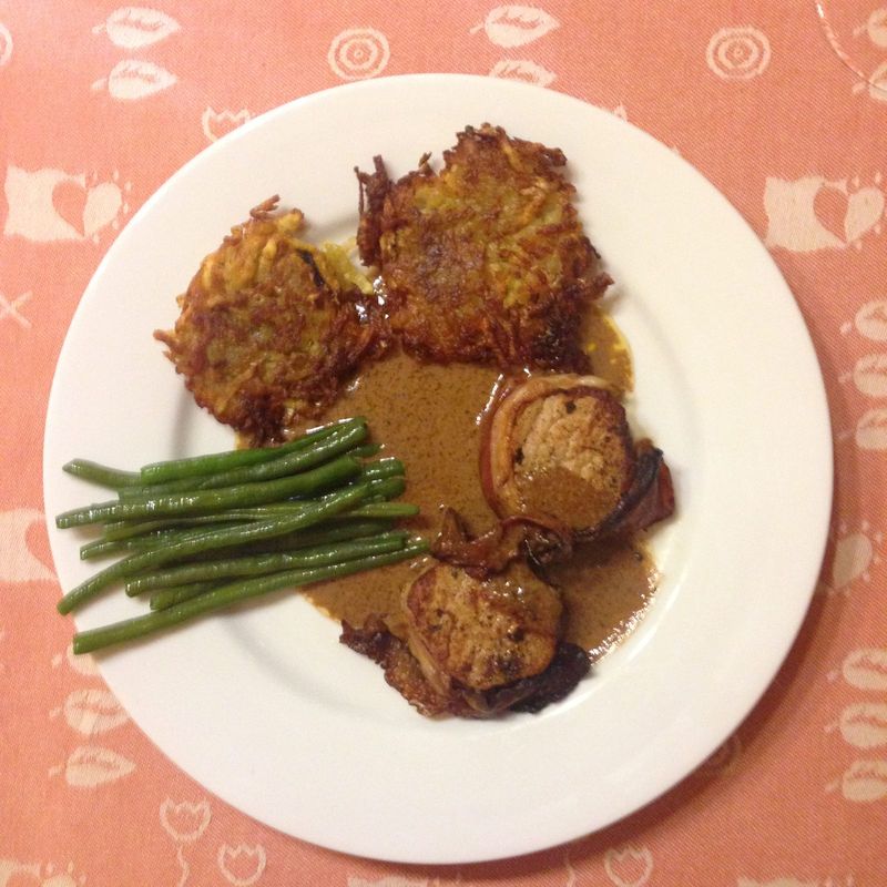 Medallions with rösti and green beans – Linz
