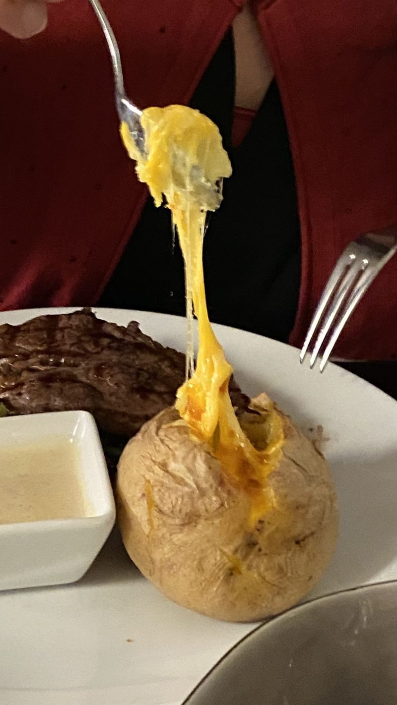 Baked potato with cheese – Linz