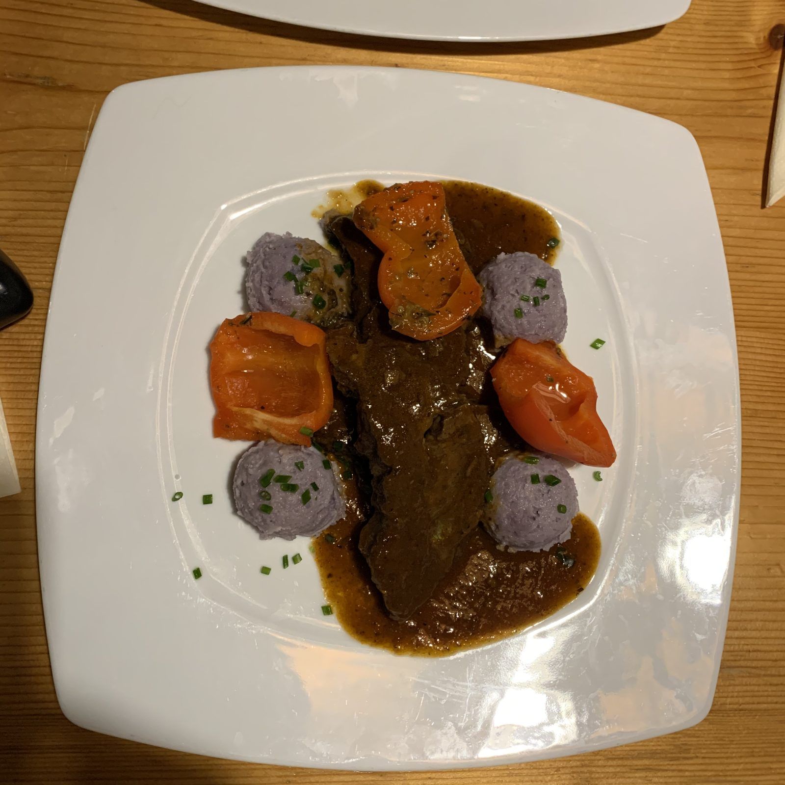 Braised beef with purple potatoes – Ried im Innkreis