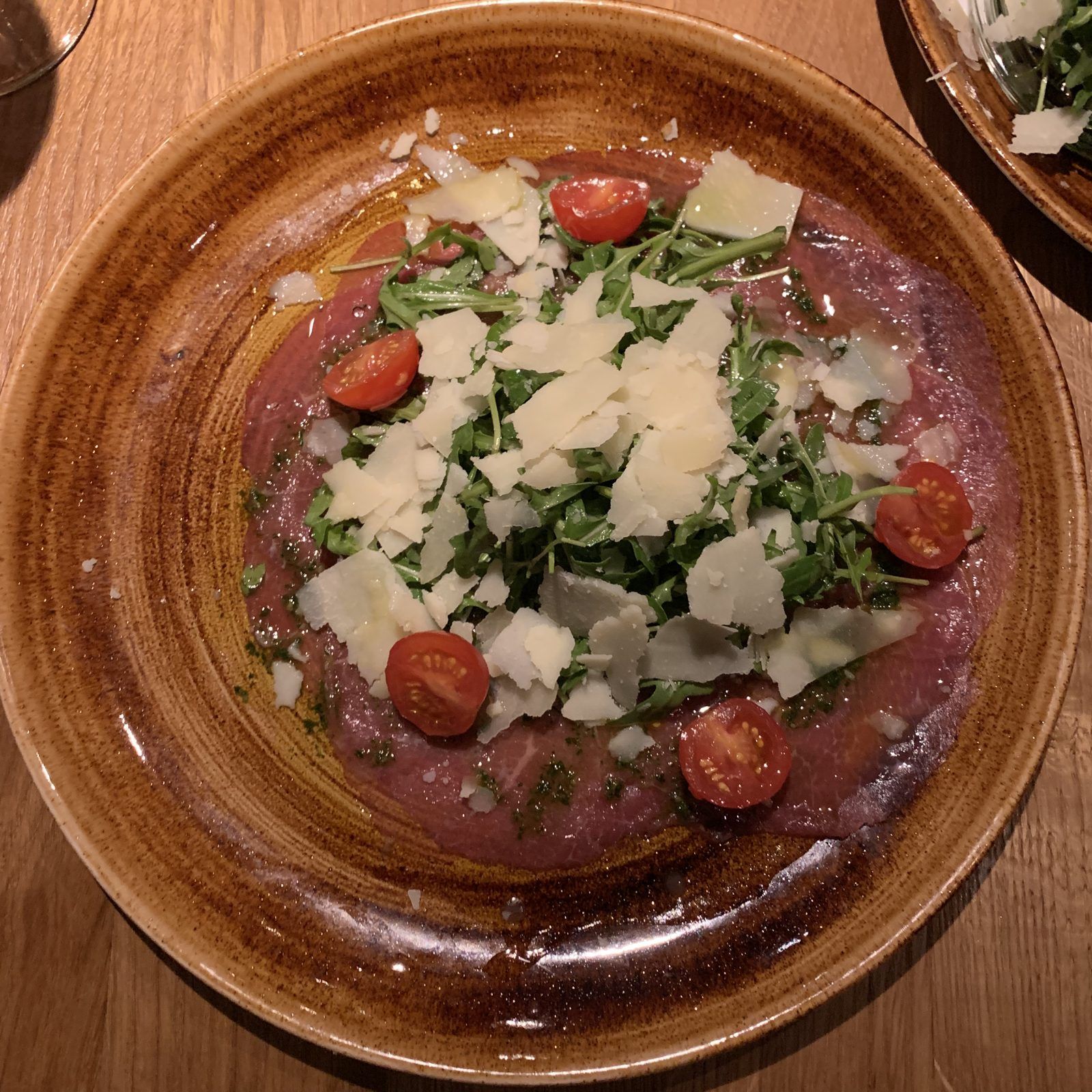 Beef carpaccio with rocket and Parmesan – Tulln