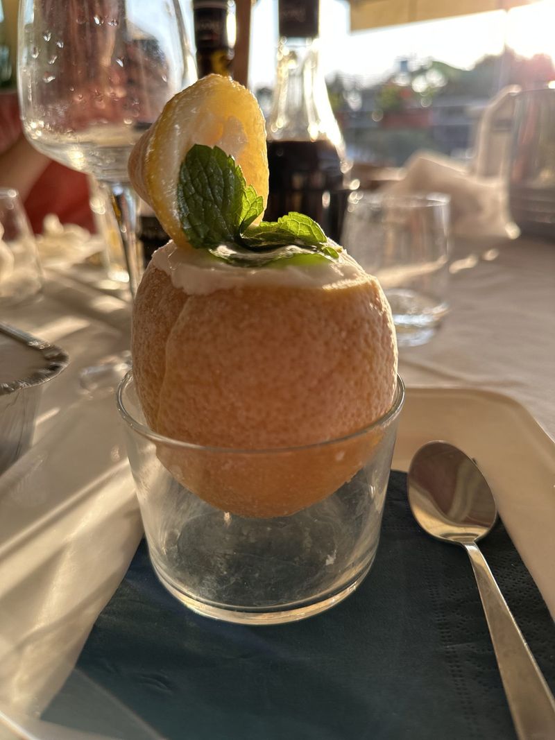 Sorbet in the fruit – Castelnuovo del Garda