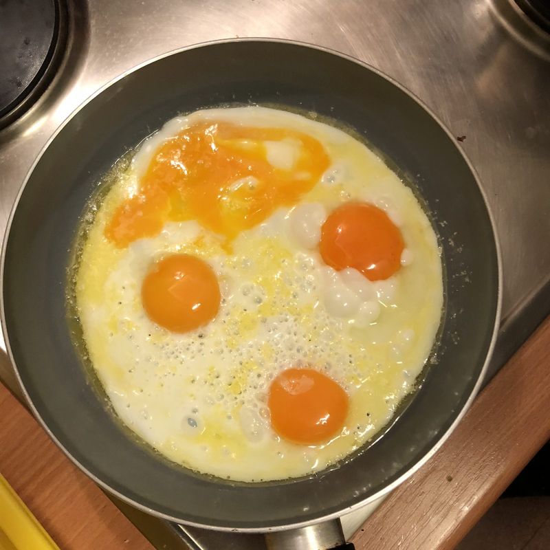 Fried eggs in the pan – Bischofshofen