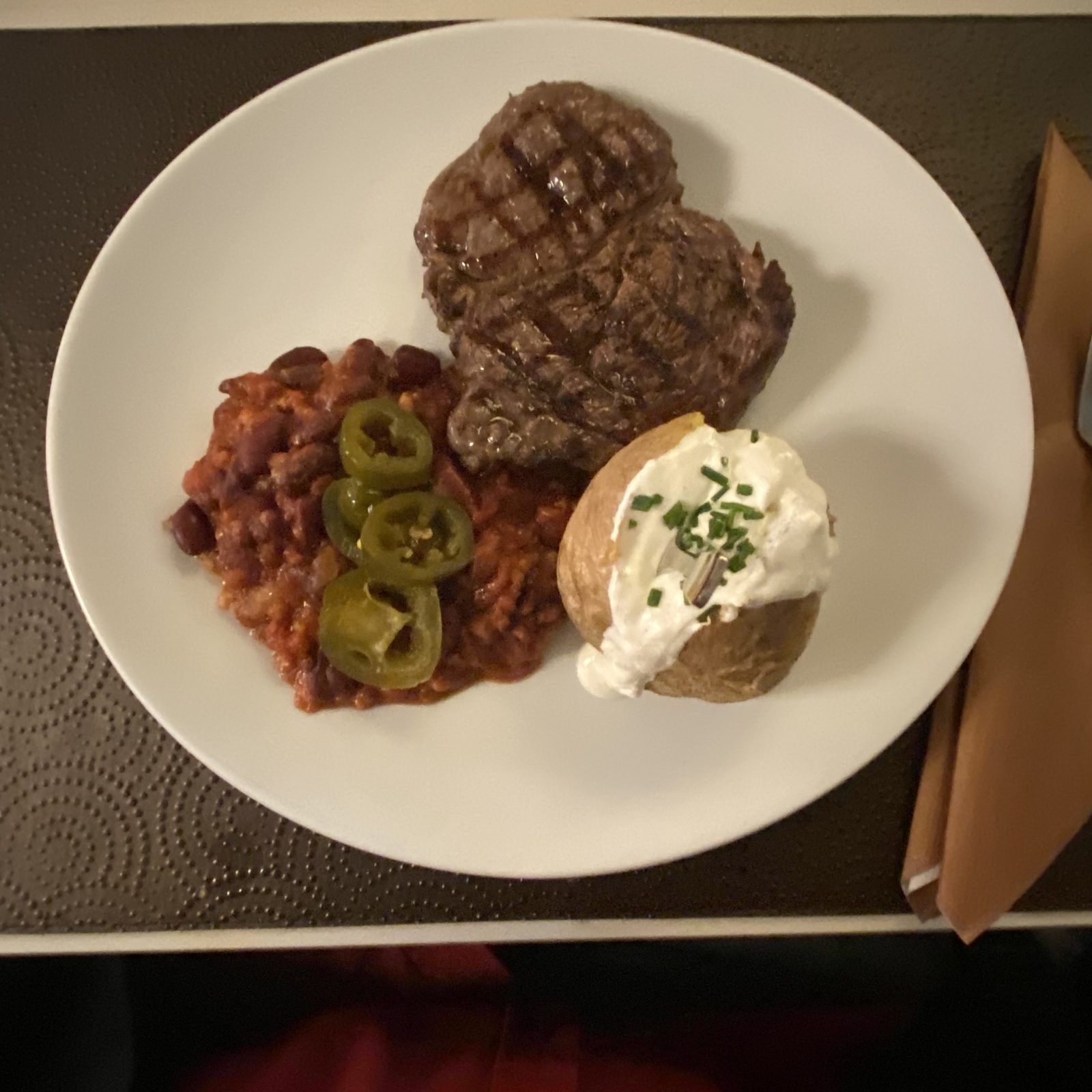 Steak with beans and baked potato – Linz