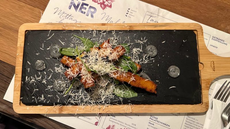 Starter on slate – Linz